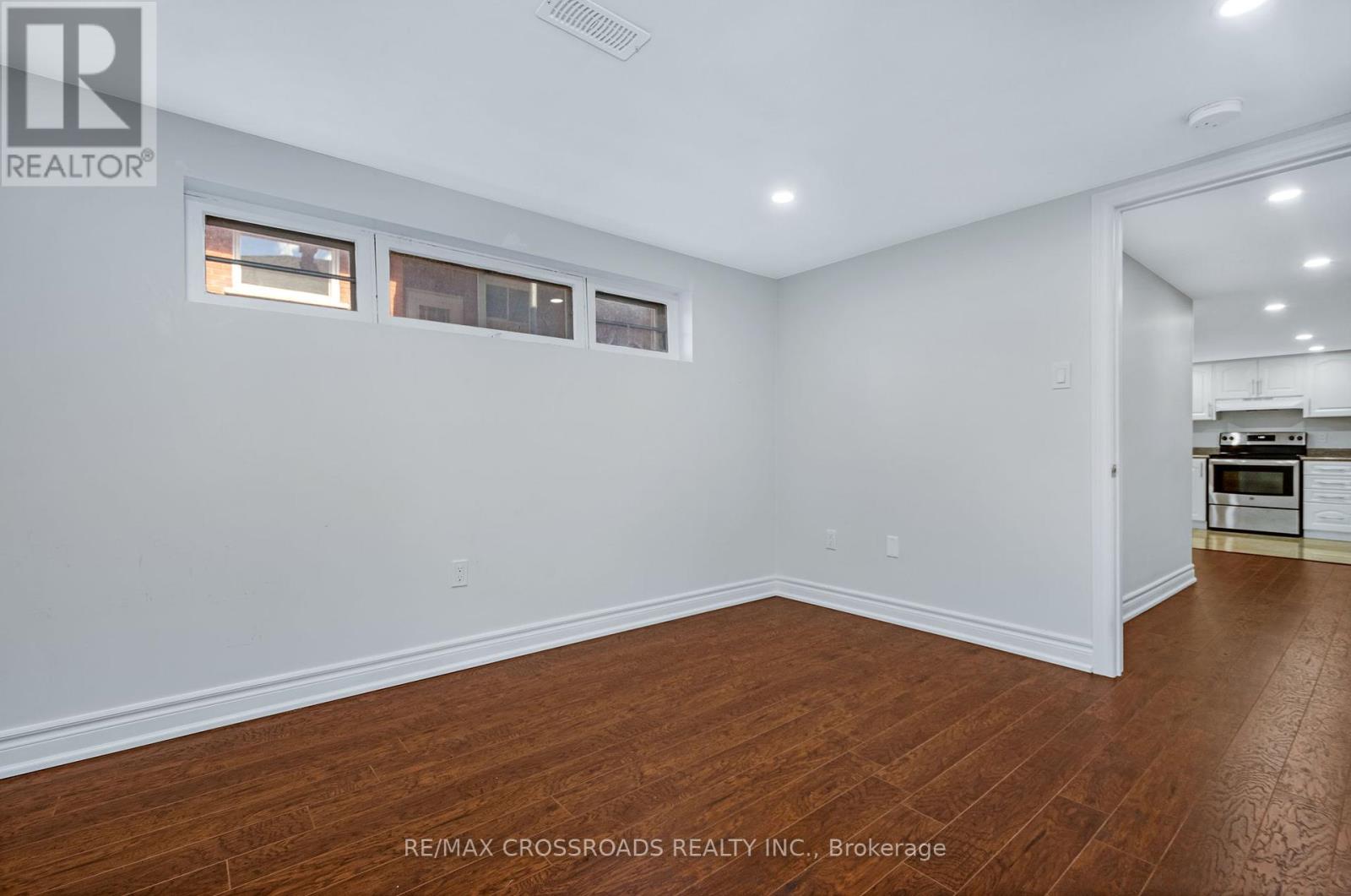Photo 16 of 2095 Haig Drive, Ottawa ON