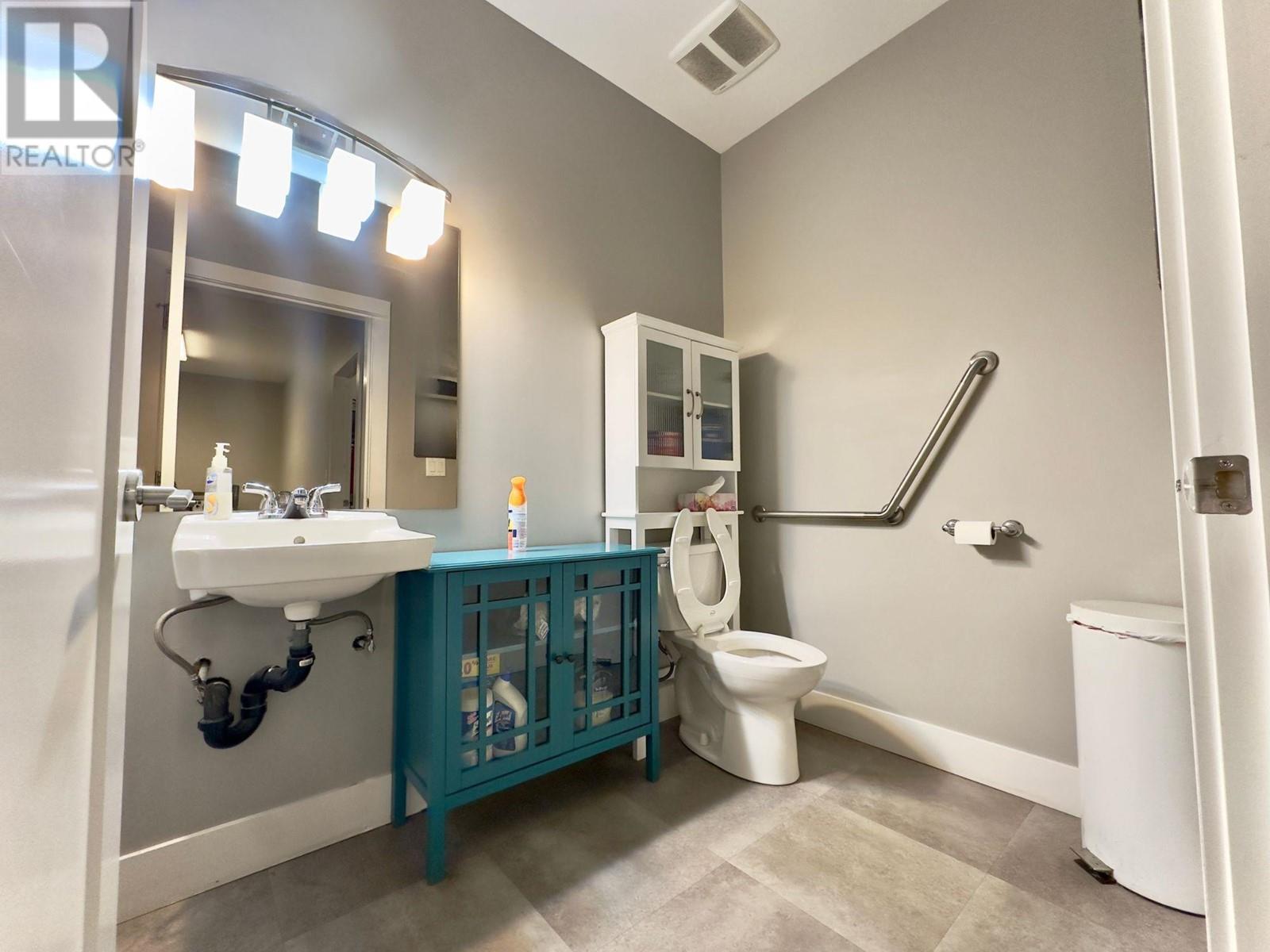 4 3190 Sexsmith Road, Kelowna