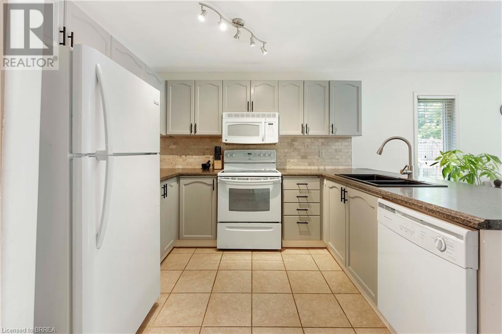 Photo 14 of 1039 Hansler Road, Welland ON