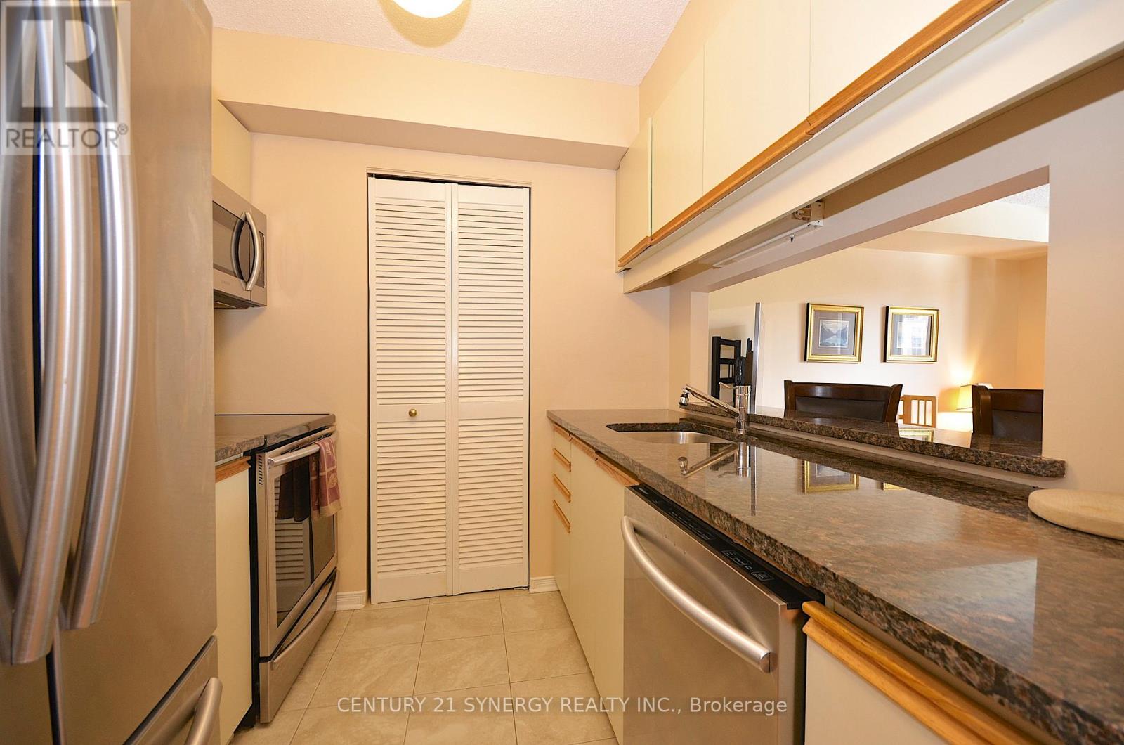 Photo 9 of 2101 199 Kent Street, Ottawa ON