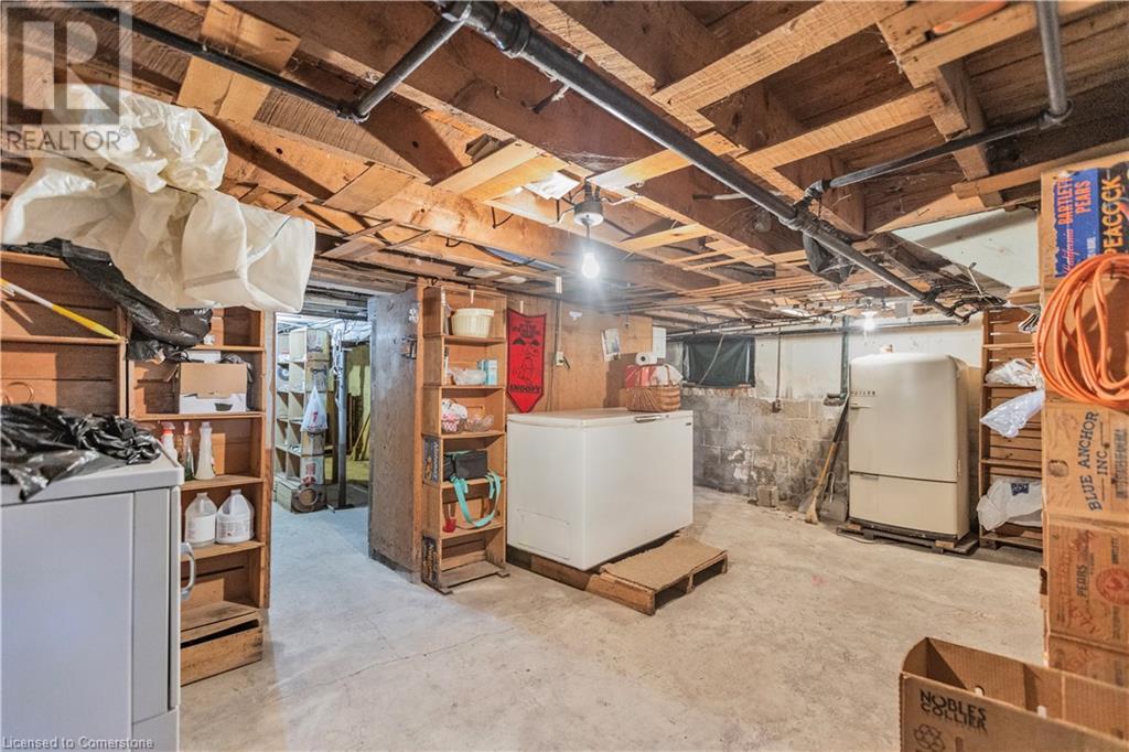 Photo 34 of 48 Garner Road W, Ancaster ON