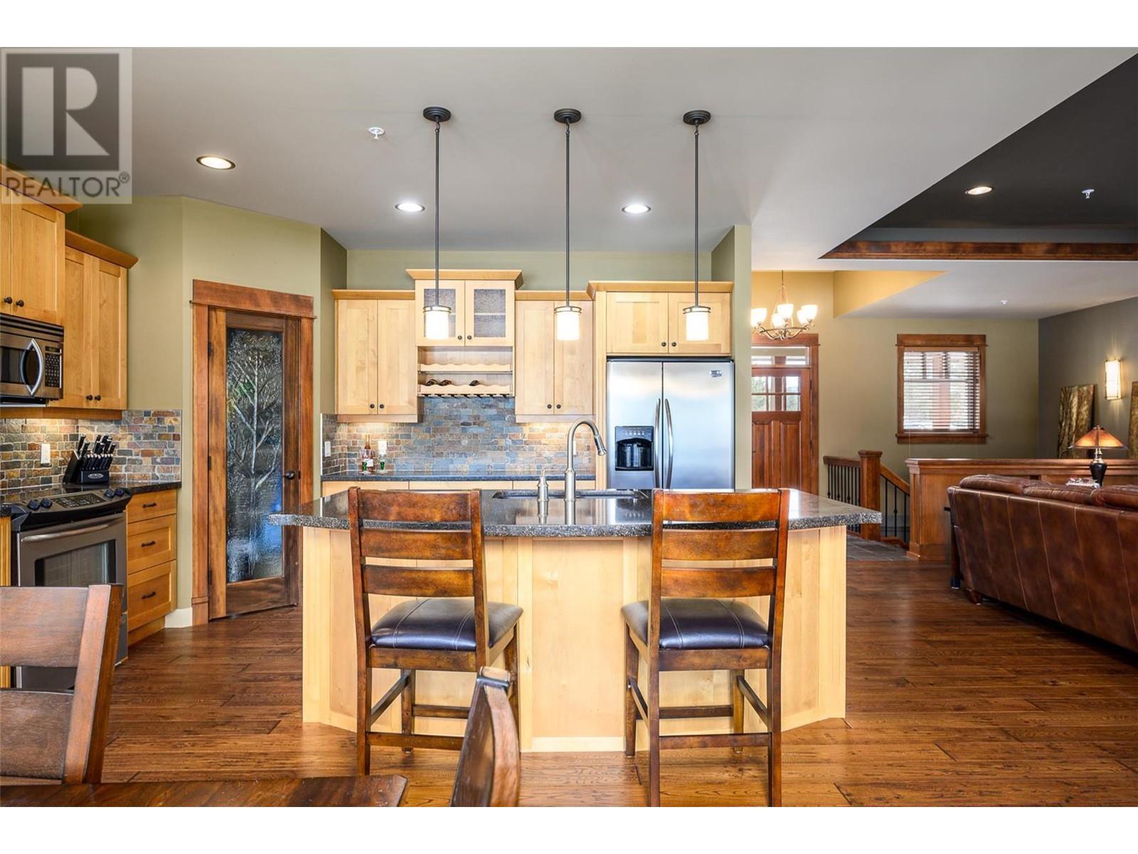 4 27 Birdie Lake Drive, Vernon