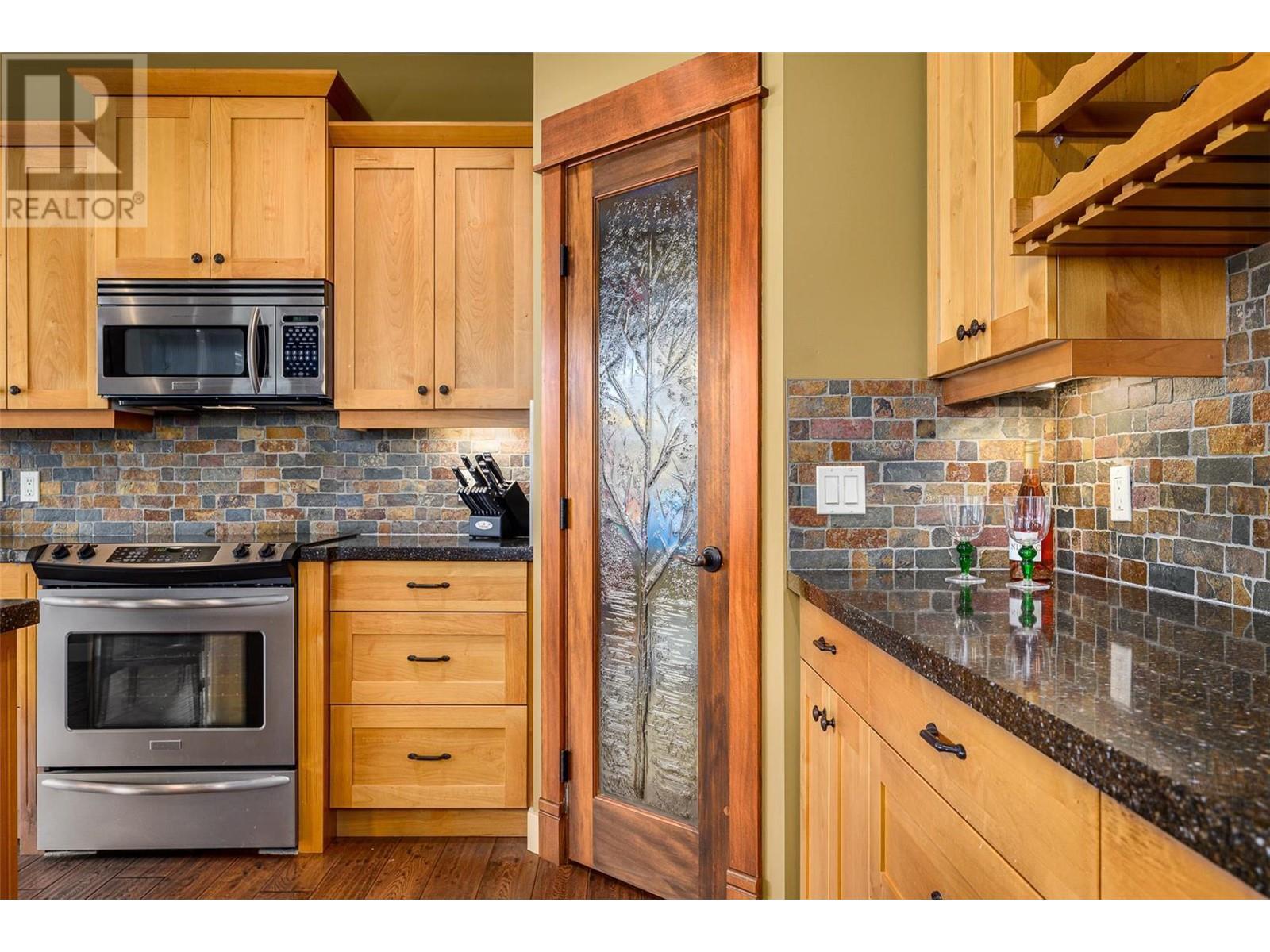 4 27 Birdie Lake Drive, Vernon