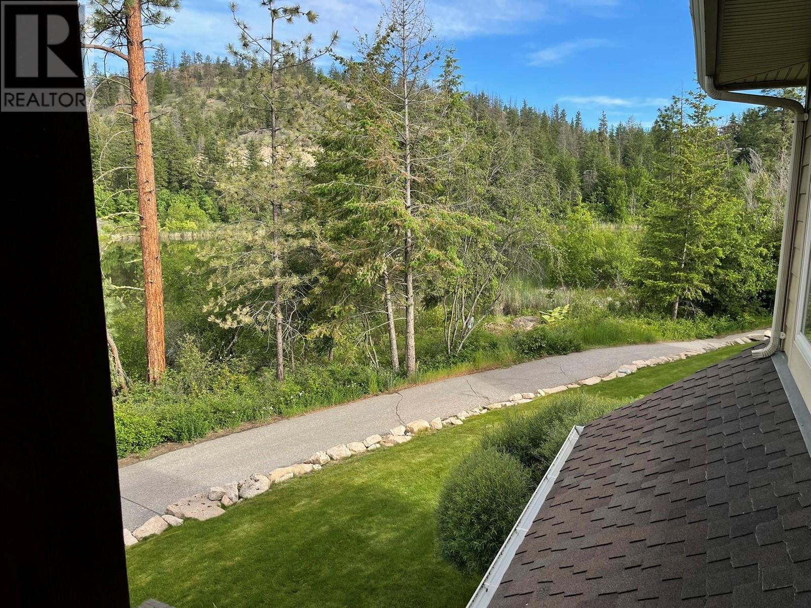 4 27 Birdie Lake Drive, Vernon