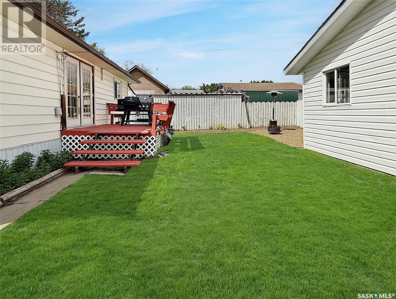 Single Family House Bungalow for Sale in  th AVENUE NW Swift Current 