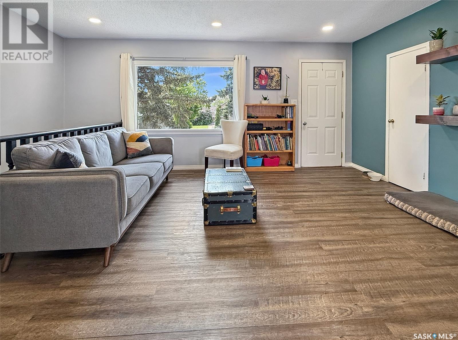 Single Family House Bungalow for Sale in  th AVENUE NW Swift Current 