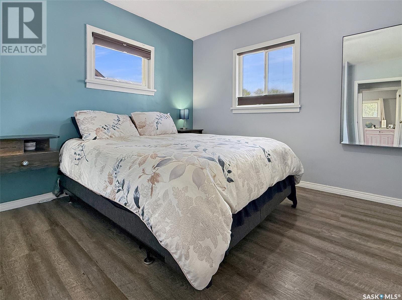 Single Family House Bungalow for Sale in  th AVENUE NW Swift Current 