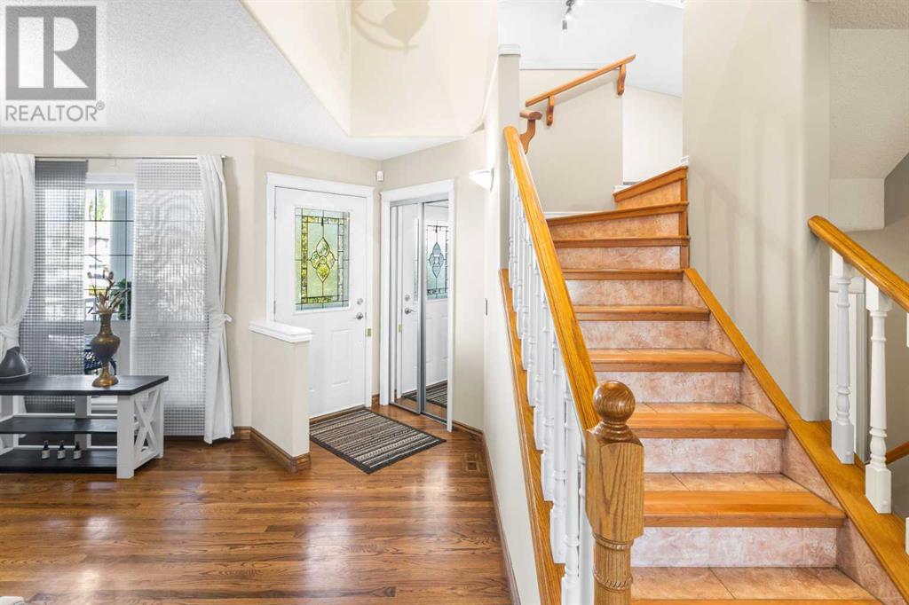 Single Family House for Sale in  Douglas Ridge Circle SE Douglasdale/Glen Calgary 