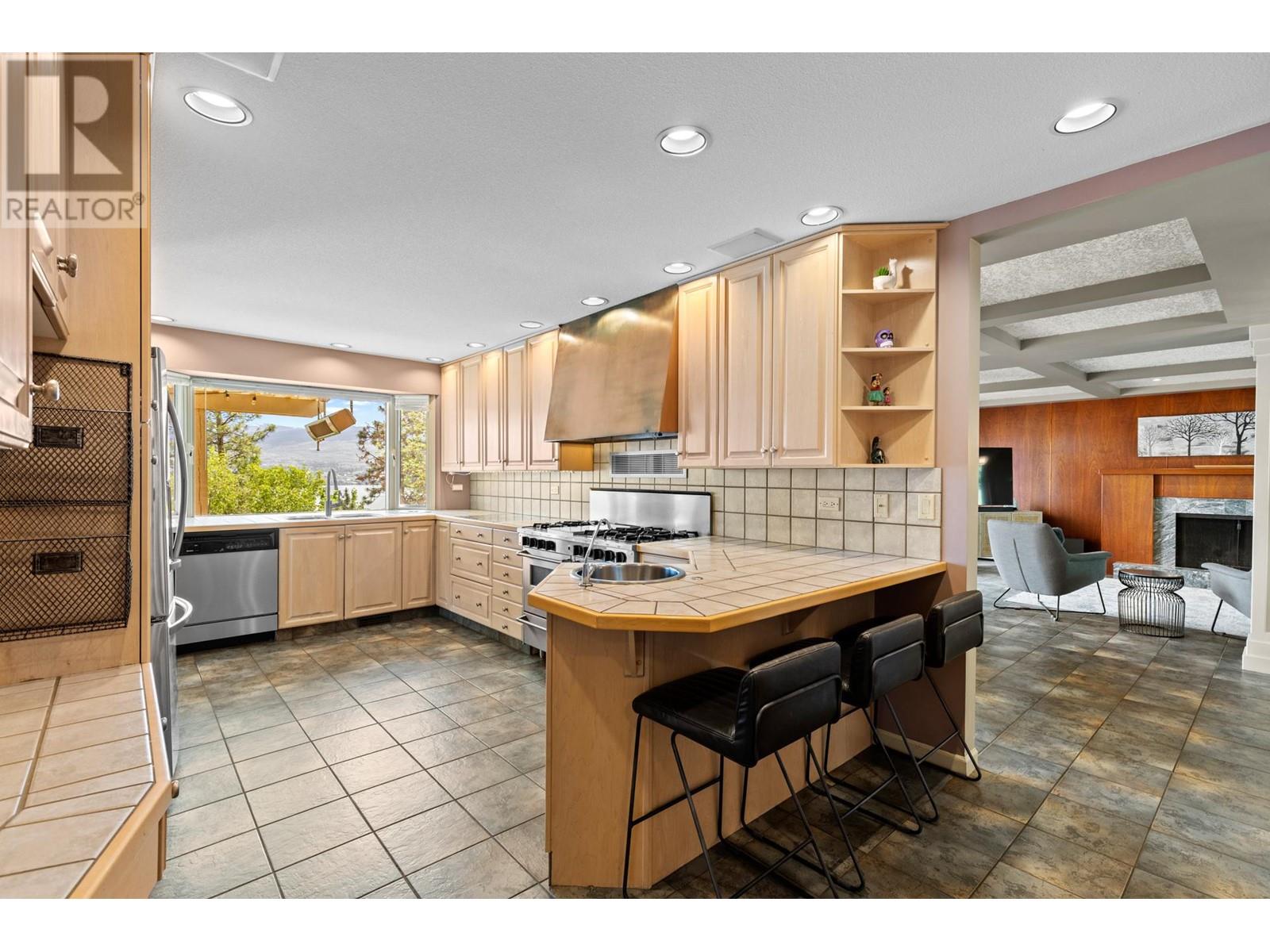  Beverly Place, West Kelowna