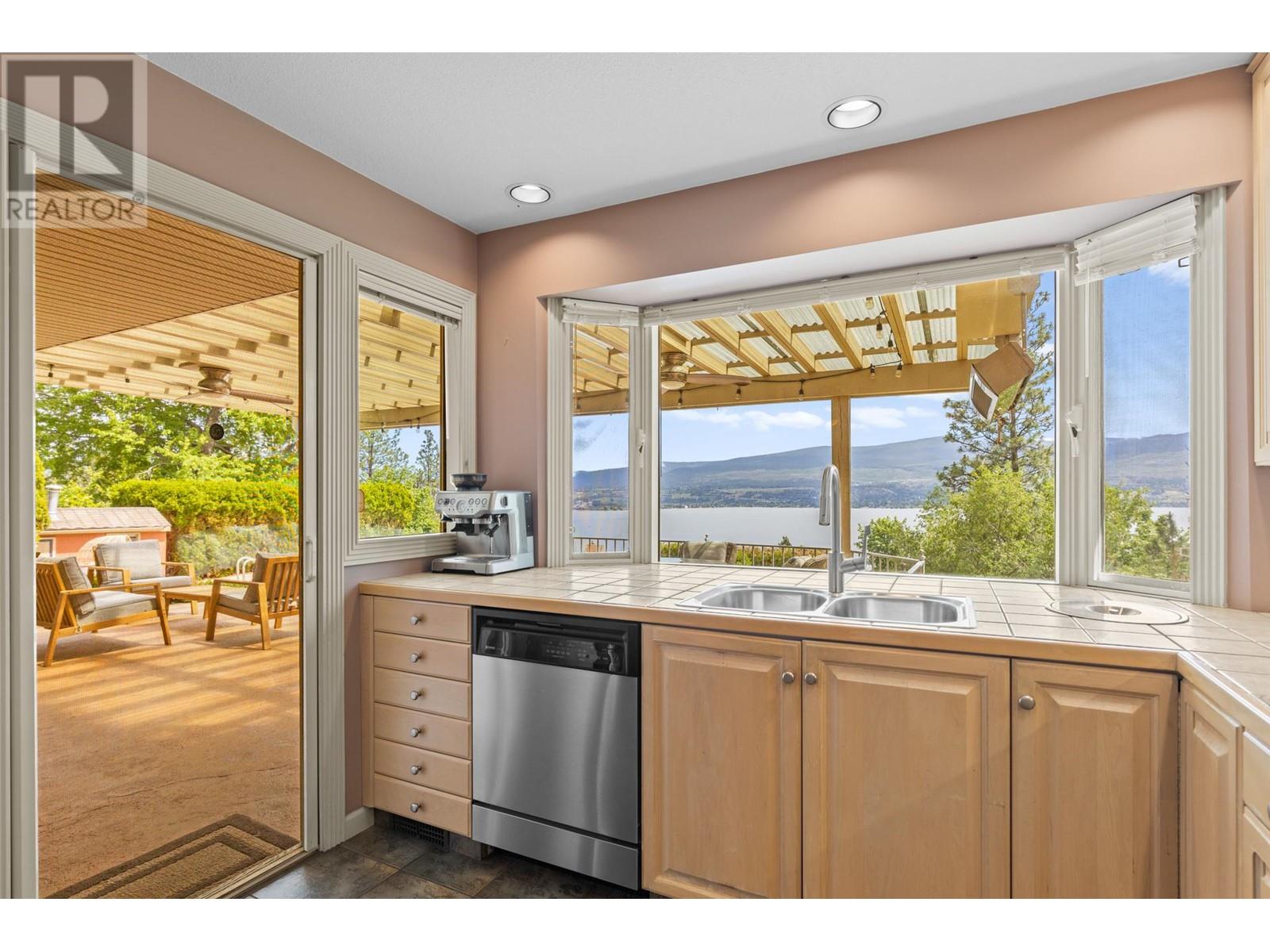  Beverly Place, West Kelowna
