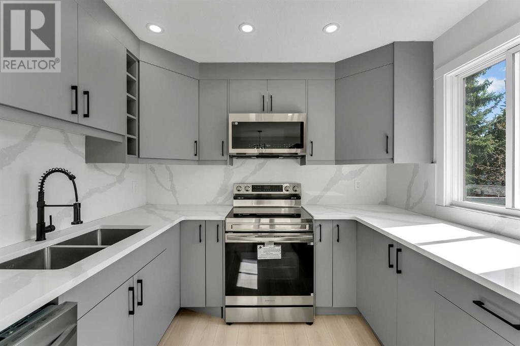 Single Family House for Sale in  Deer Ridge Way SE Deer Ridge Calgary 