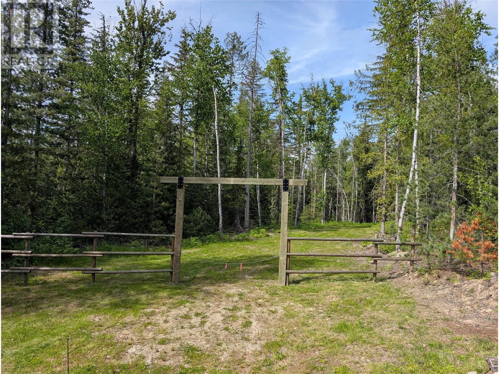1363 Bourne Crescent, Seymour Arm