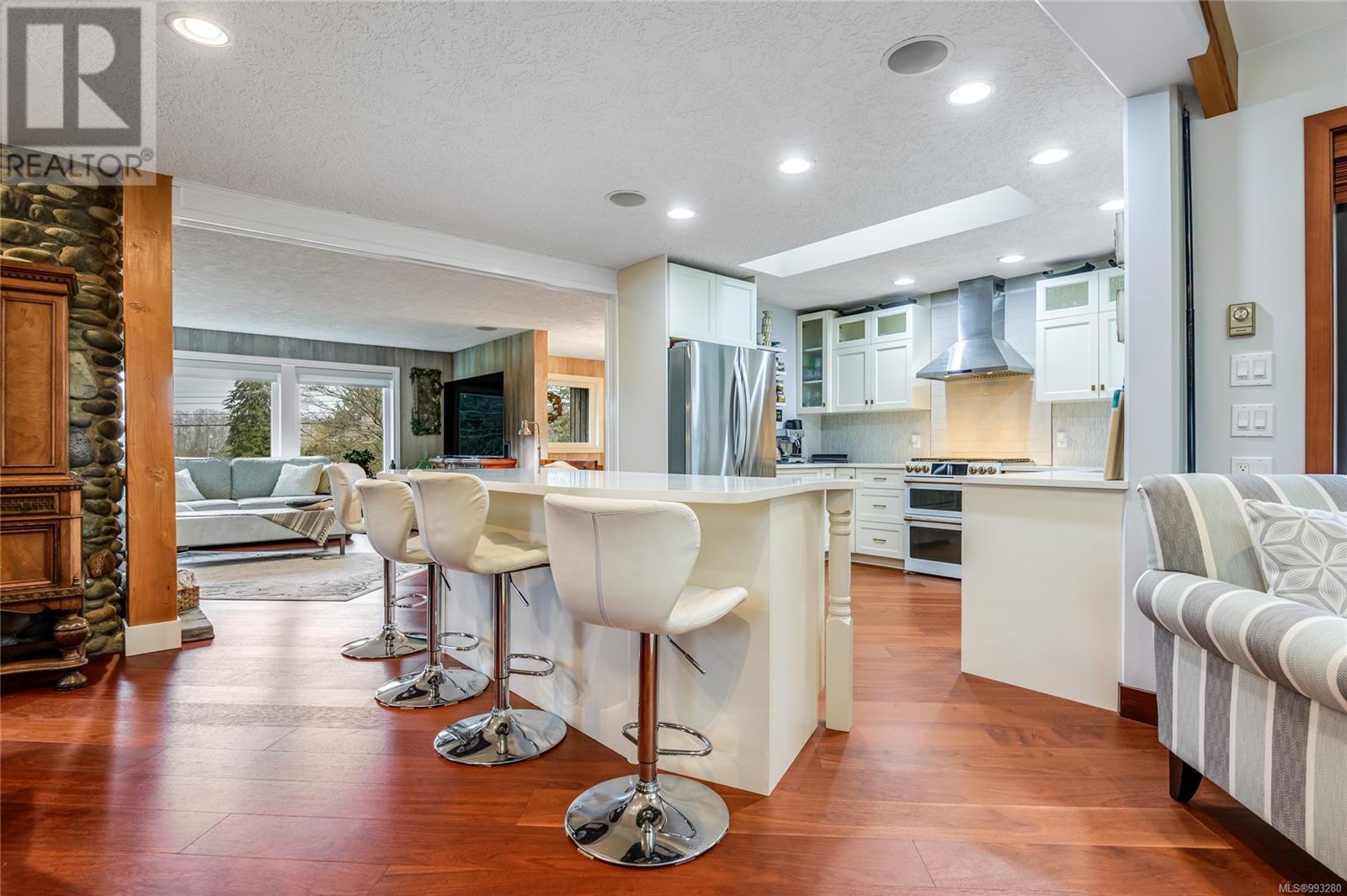 115 Engles Rd, Campbell River real estate listing 993280