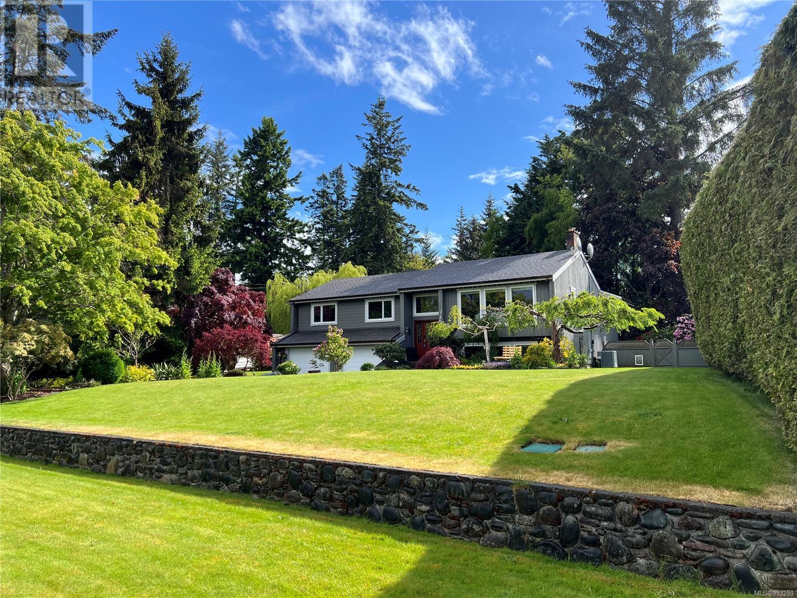115 Engles Rd, Campbell River real estate listing for sale