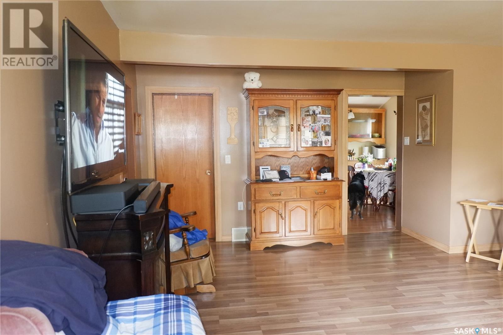 Photo 16 of 114 5th Avenue W, Assiniboia SK