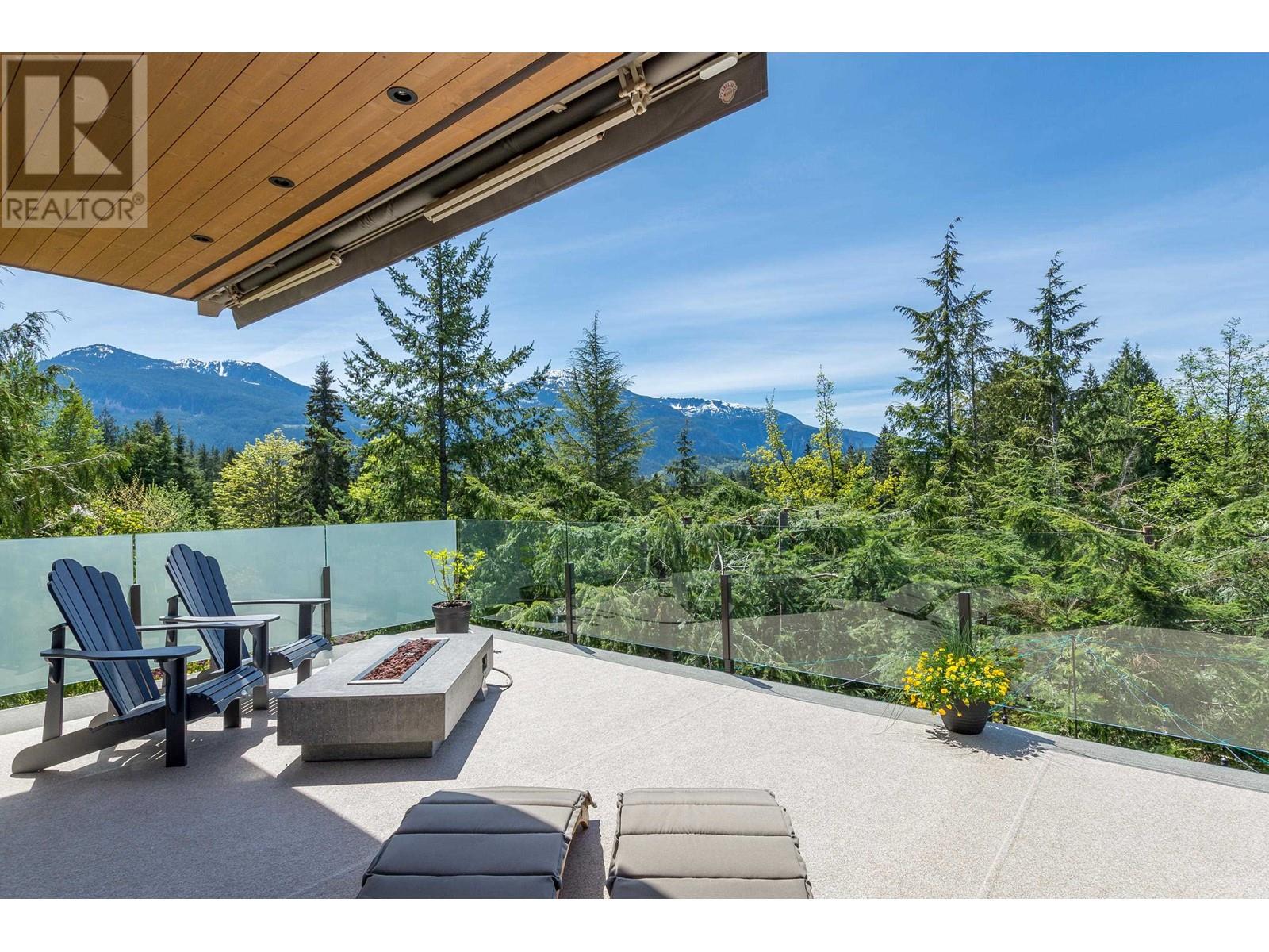1 2658 RHUM & EIGG DRIVE, Squamish