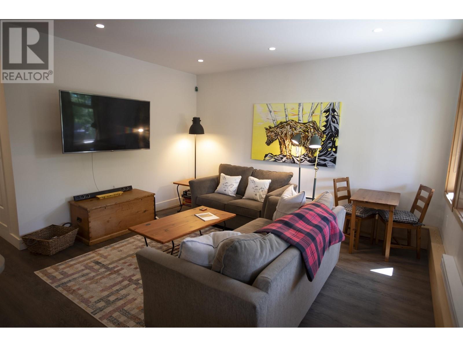 1 2658 RHUM & EIGG DRIVE, Squamish