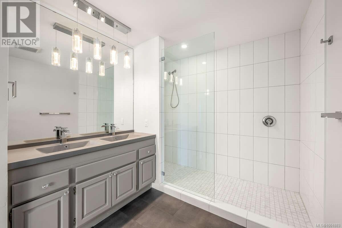 301 539 Island Hwy, Campbell River
