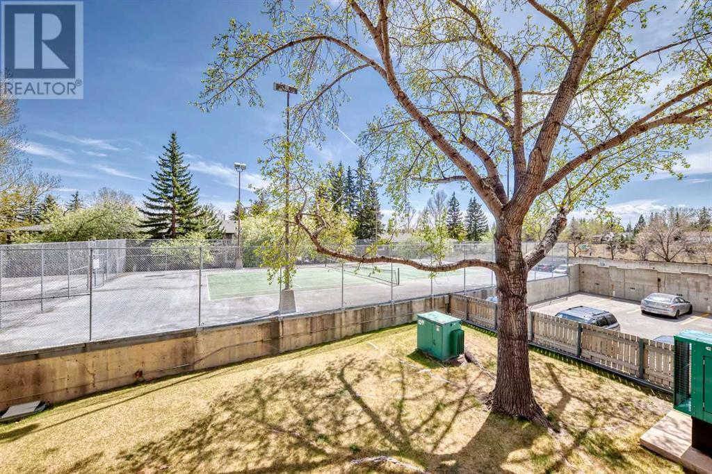 Single Family House for Sale in   Dalton Drive NW Dalhousie Calgary 