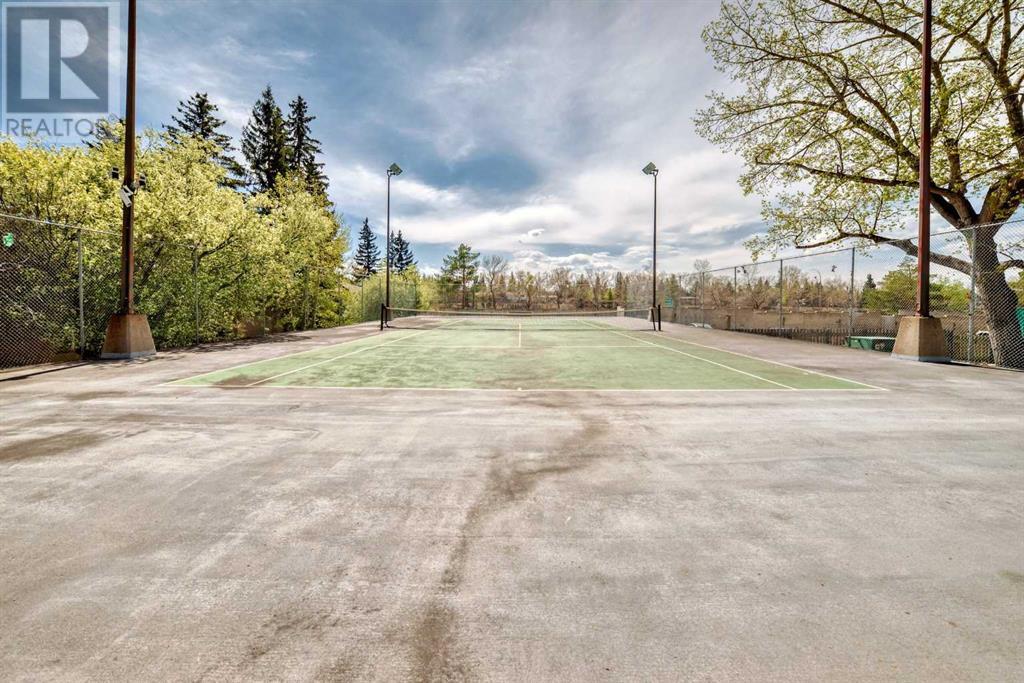 Single Family House for Sale in   Dalton Drive NW Dalhousie Calgary 