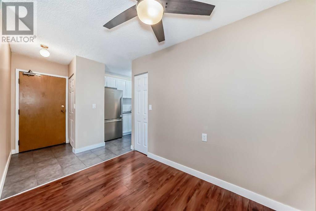 Single Family House for Sale in   Dalton Drive NW Dalhousie Calgary 