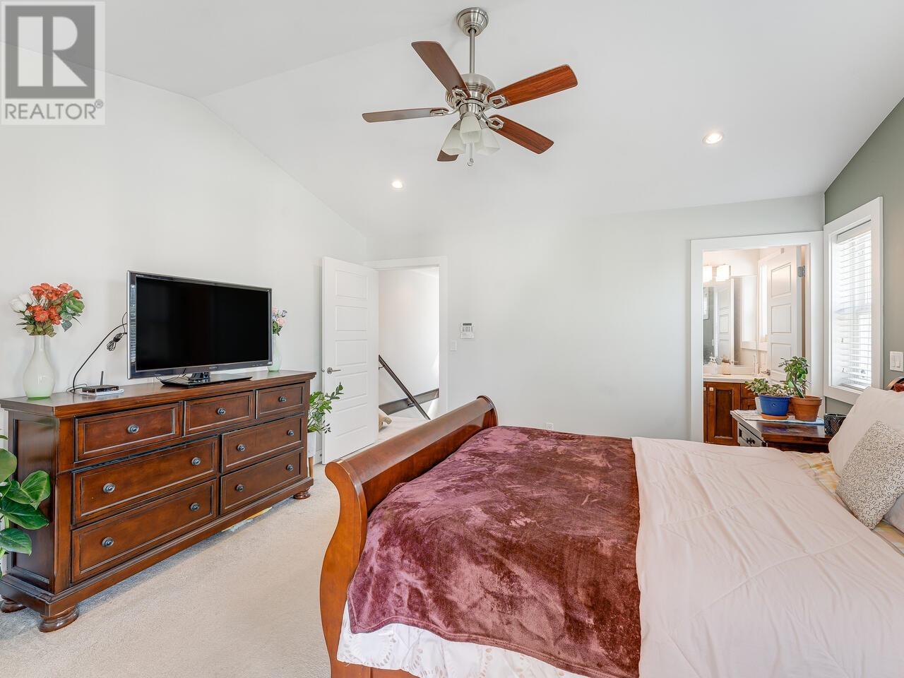 302 BURNS STREET, Coquitlam real estate listing R3008812
