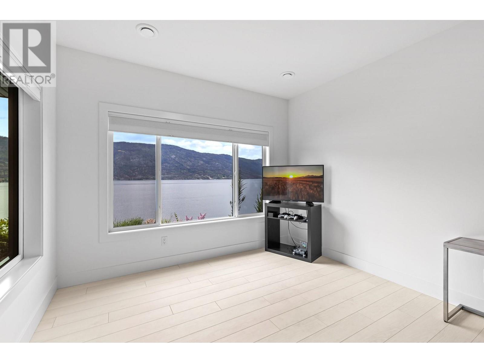  3484 Granite Close, Kelowna