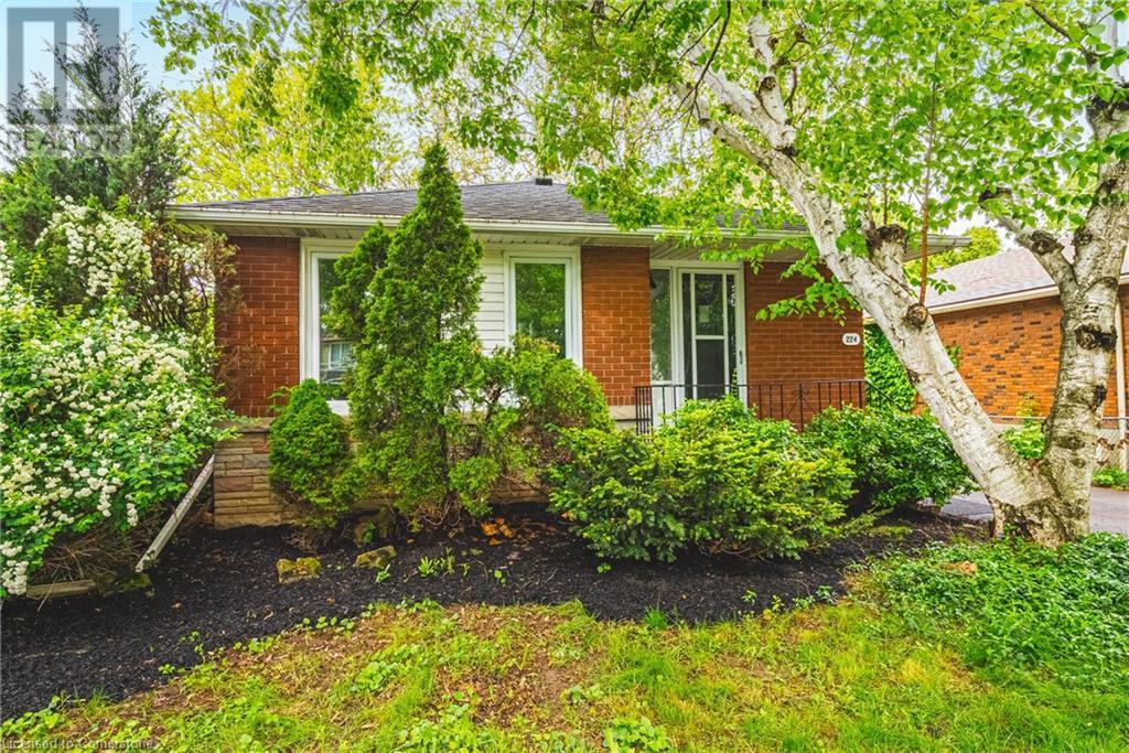 Photo 3 of 224 West 16th Street, Hamilton ON