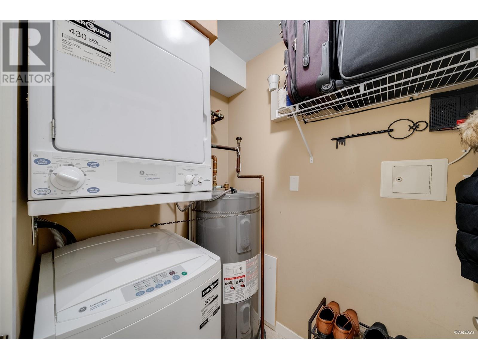211 2373 ATKINS AVENUE, Port Coquitlam real estate listing R2989877