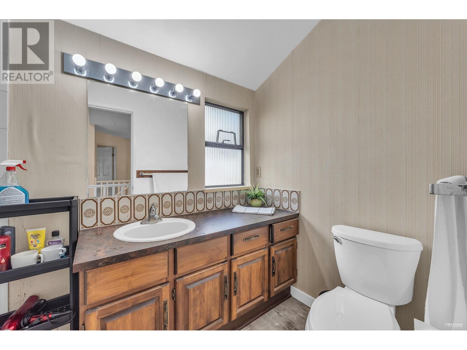1040 JEFFERSON AVENUE, West Vancouver