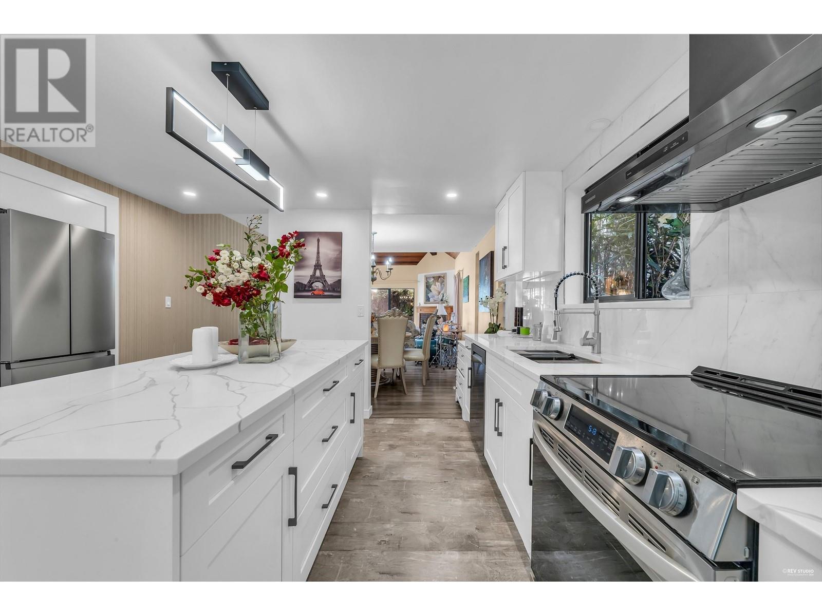 1040 JEFFERSON AVENUE, West Vancouver