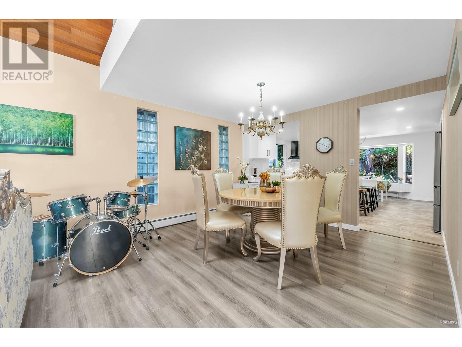 1040 JEFFERSON AVENUE, West Vancouver
