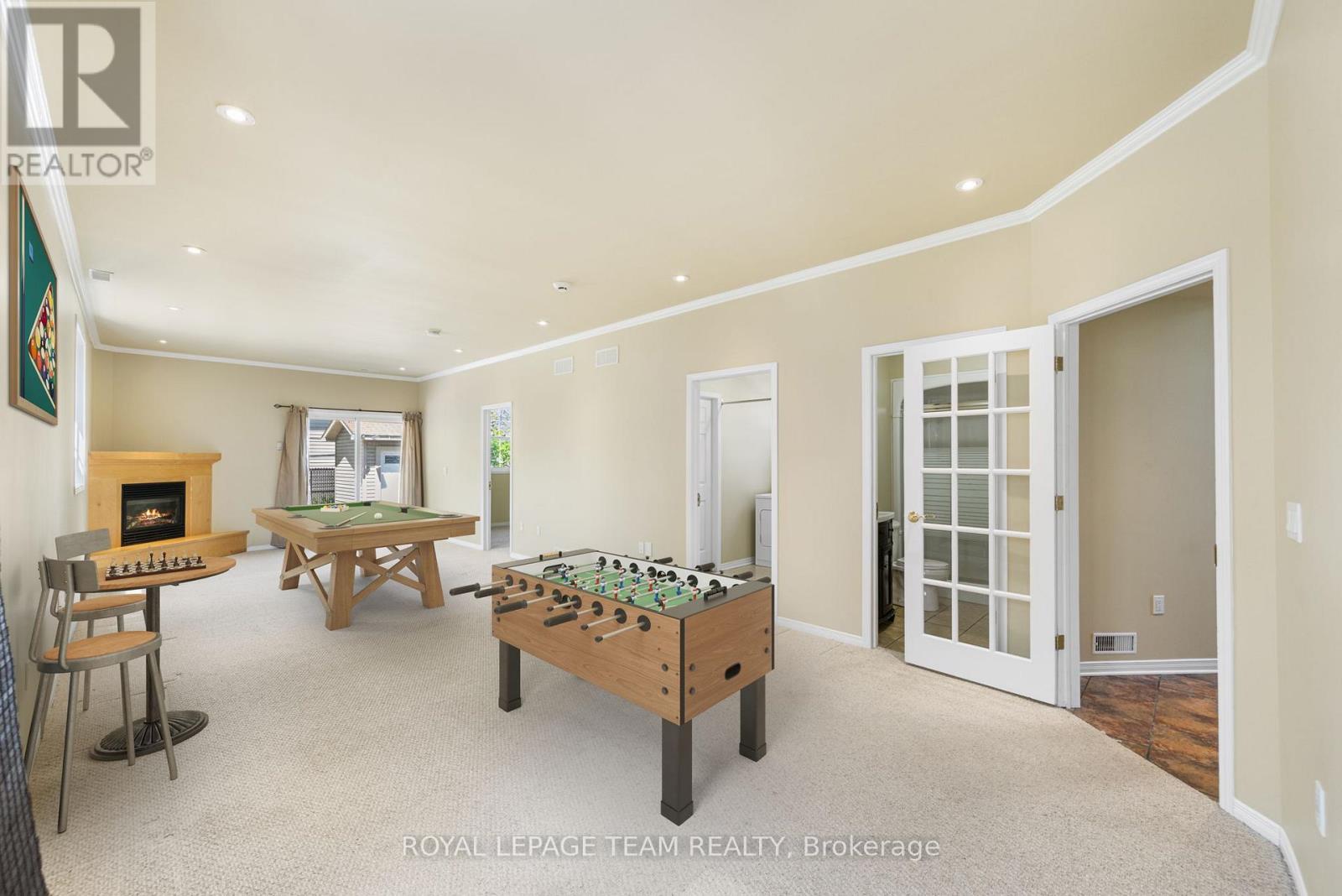 Photo 1 of 2911 Ahearn Avenue, Ottawa ON