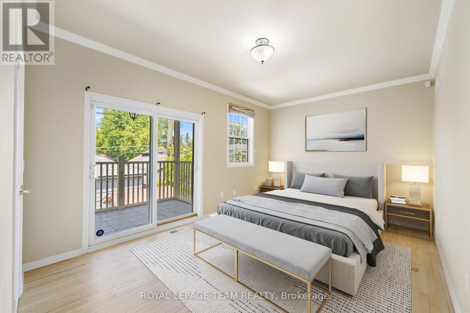 Photo 3 of 2911 Ahearn Avenue, Ottawa ON