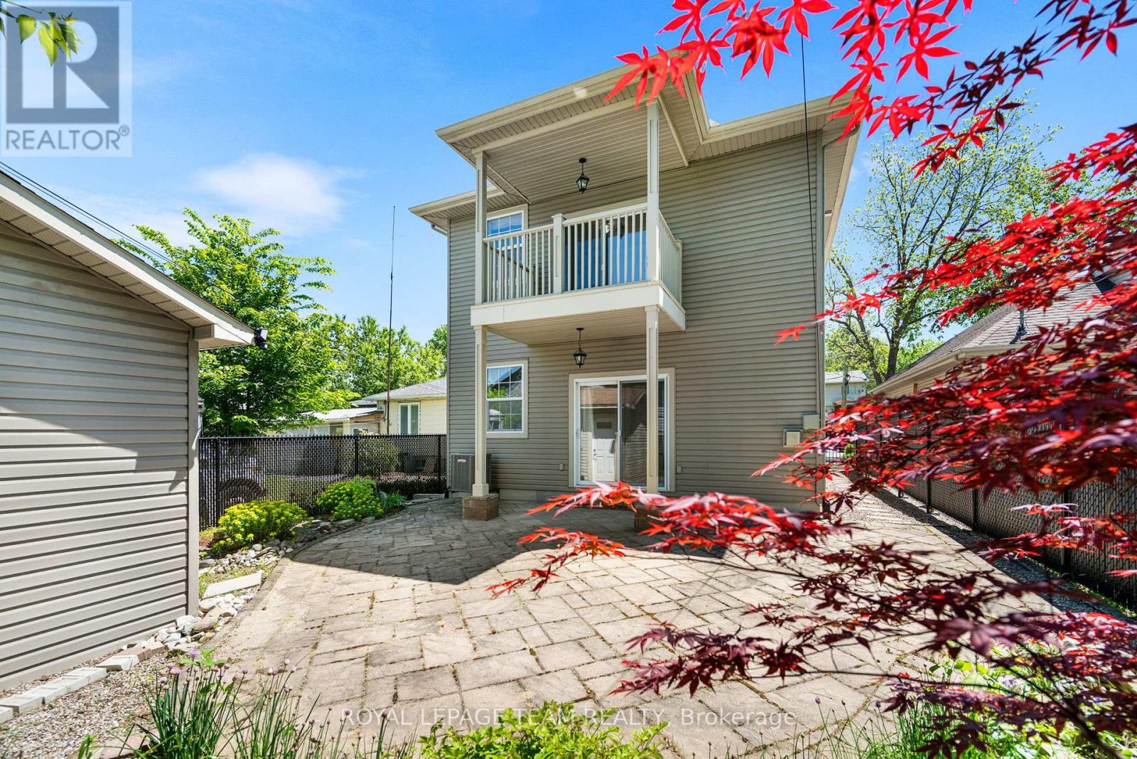 Photo 35 of 2911 Ahearn Avenue, Ottawa ON