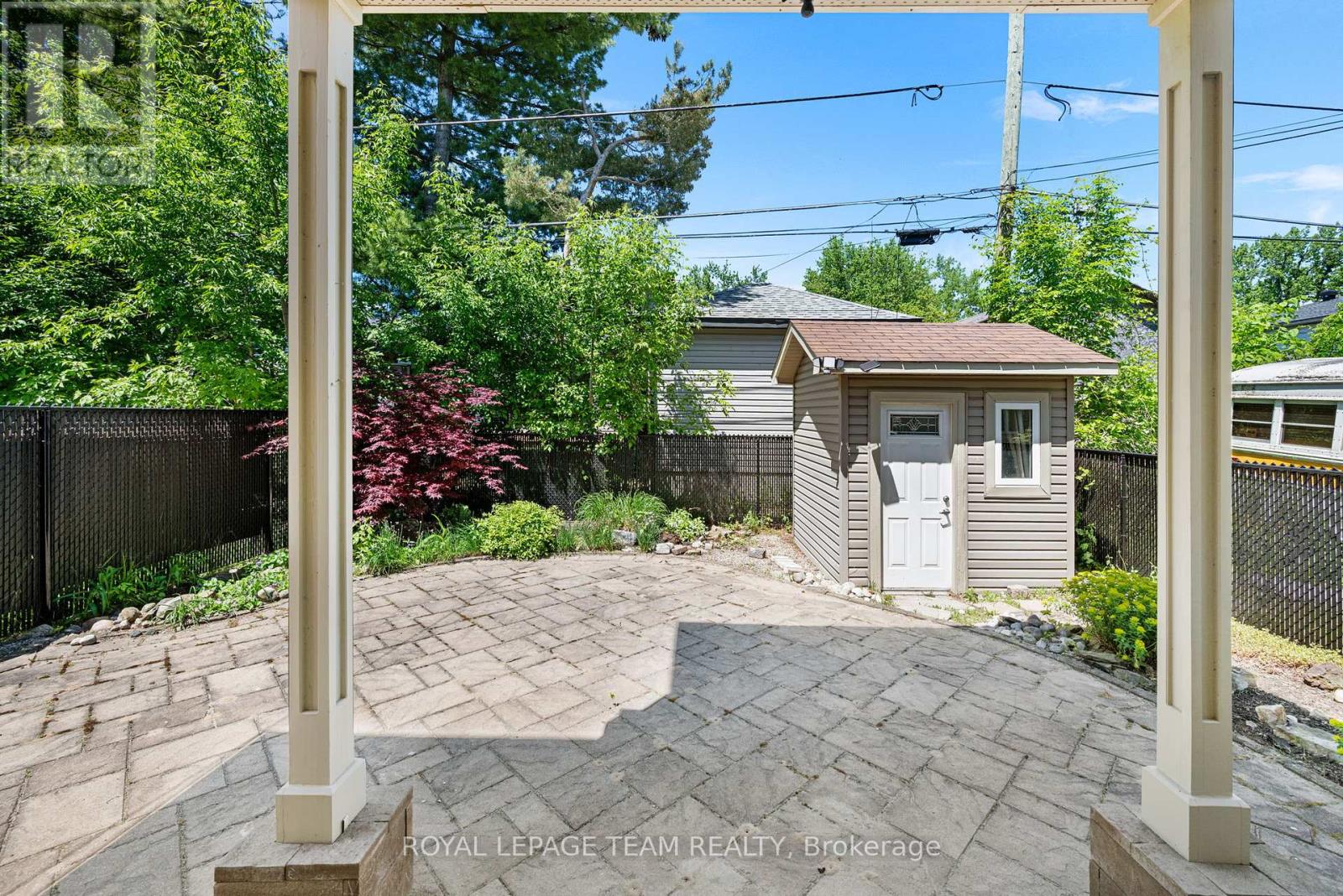 Photo 33 of 2911 Ahearn Avenue, Ottawa ON