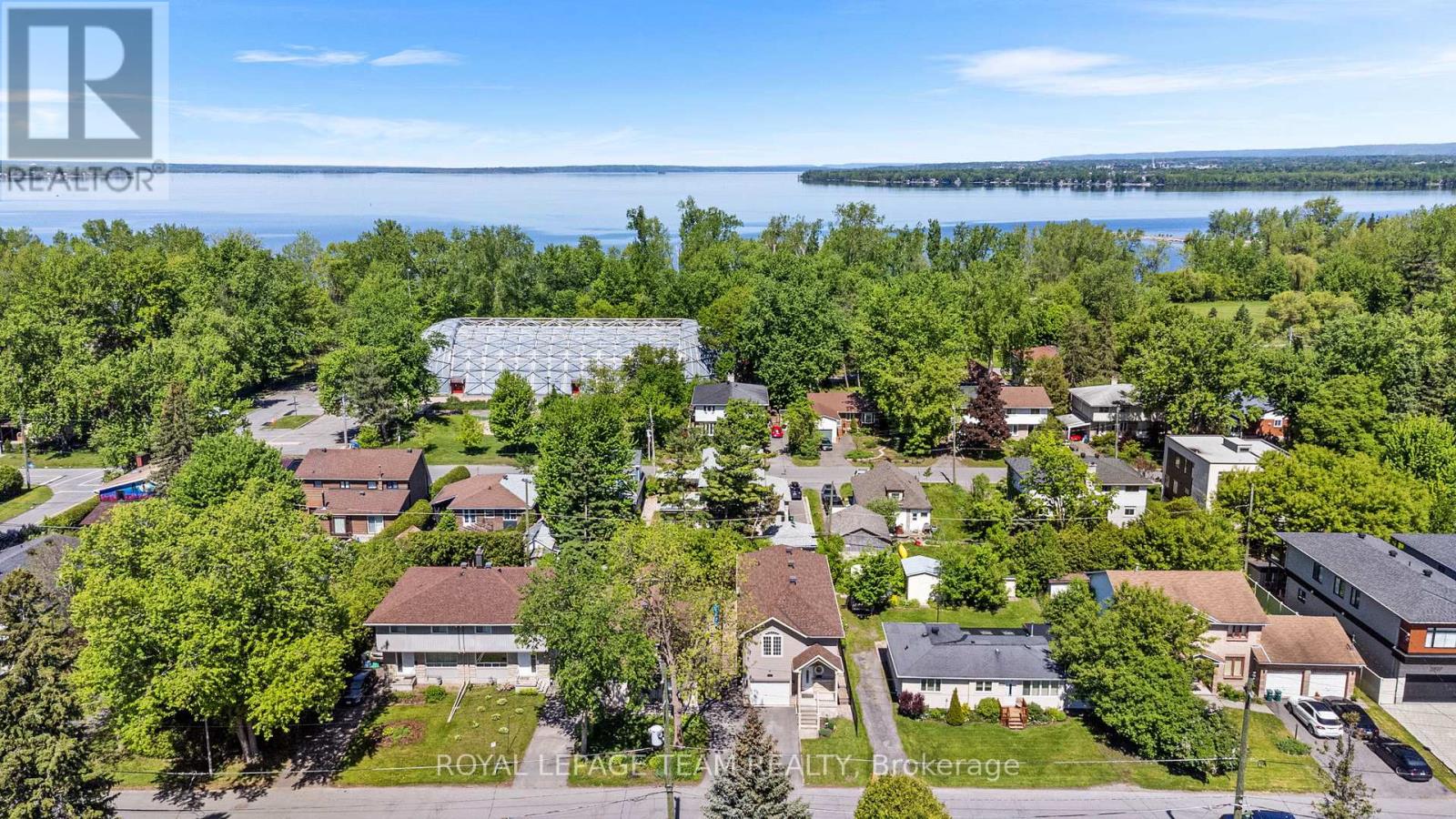 Photo 31 of 2911 Ahearn Avenue, Ottawa ON
