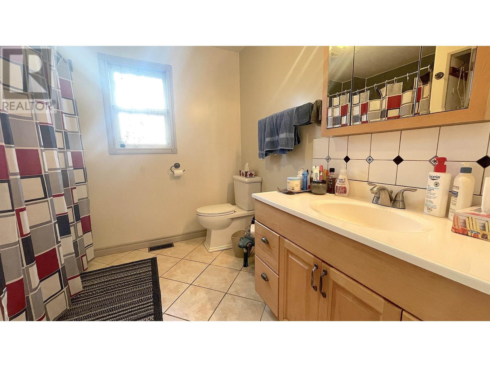 1022 JUBILEE CRESCENT