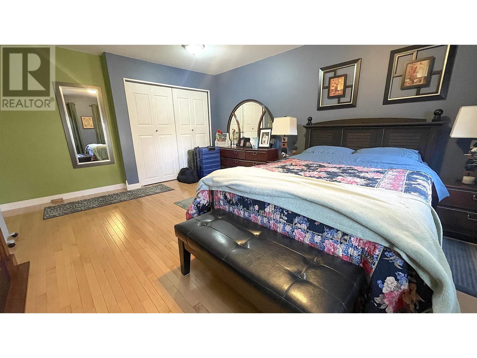 1022 JUBILEE CRESCENT