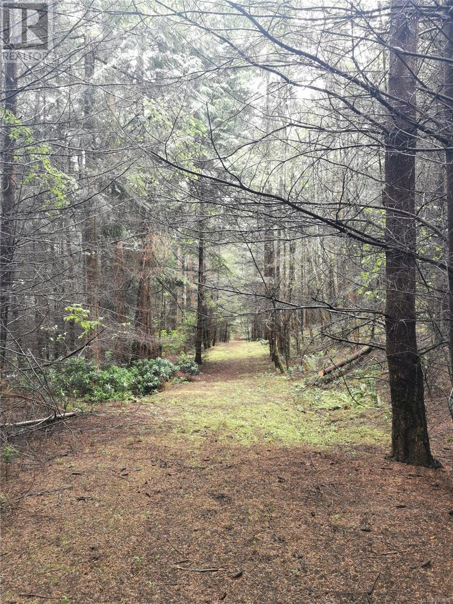  706 Fernhill Road, Mayne Island