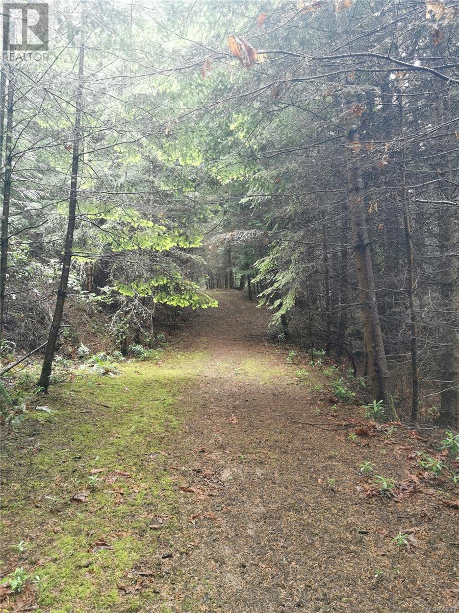  706 Fernhill Road, Mayne Island
