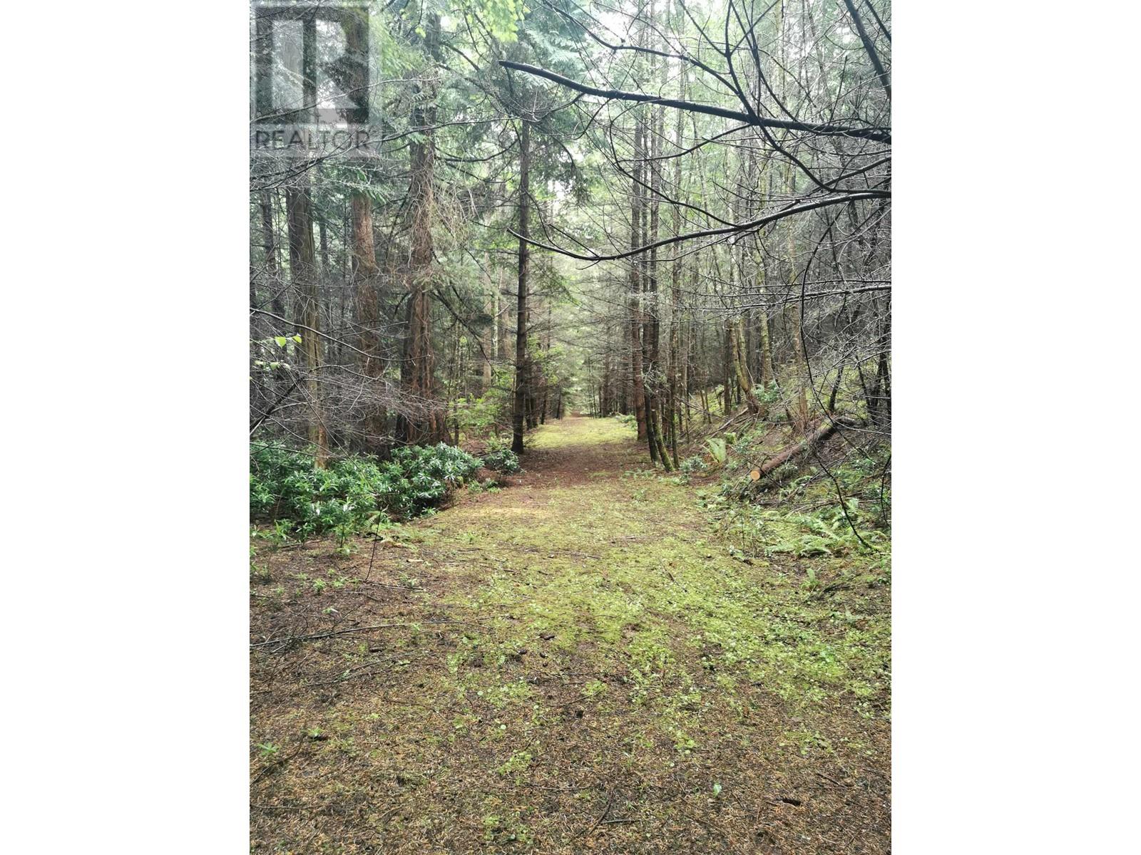 706 FERNHILL ROAD, Mayne Island