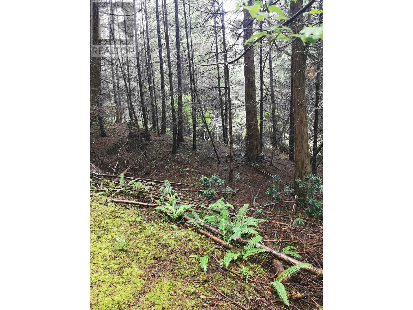 706 FERNHILL ROAD, Mayne Island