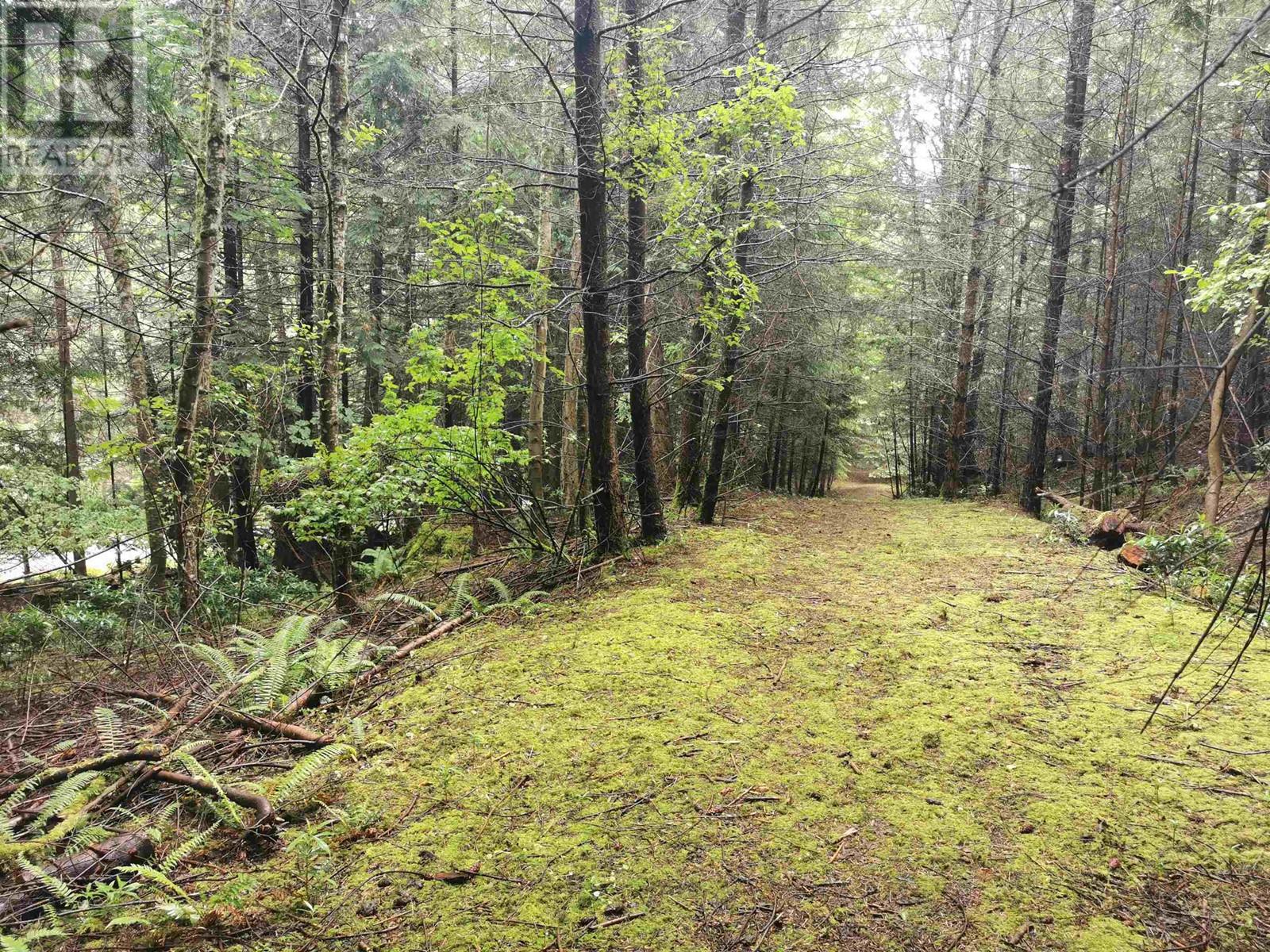 706 FERNHILL ROAD, Mayne Island