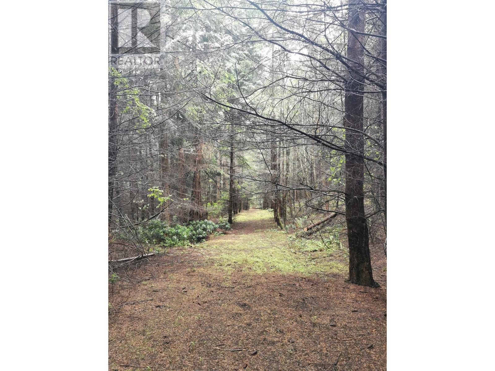 706 FERNHILL ROAD, Mayne Island