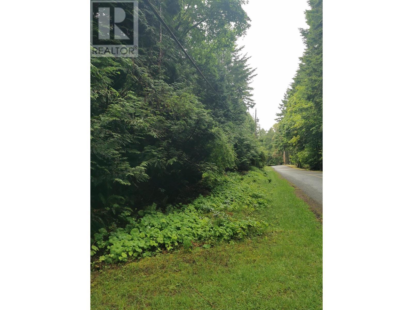 706 FERNHILL ROAD, Mayne Island