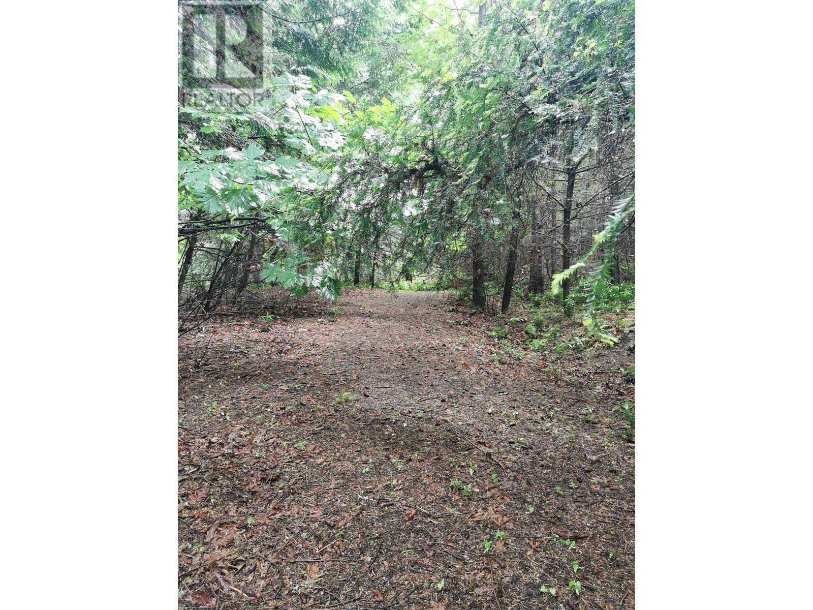 706 FERNHILL ROAD, Mayne Island