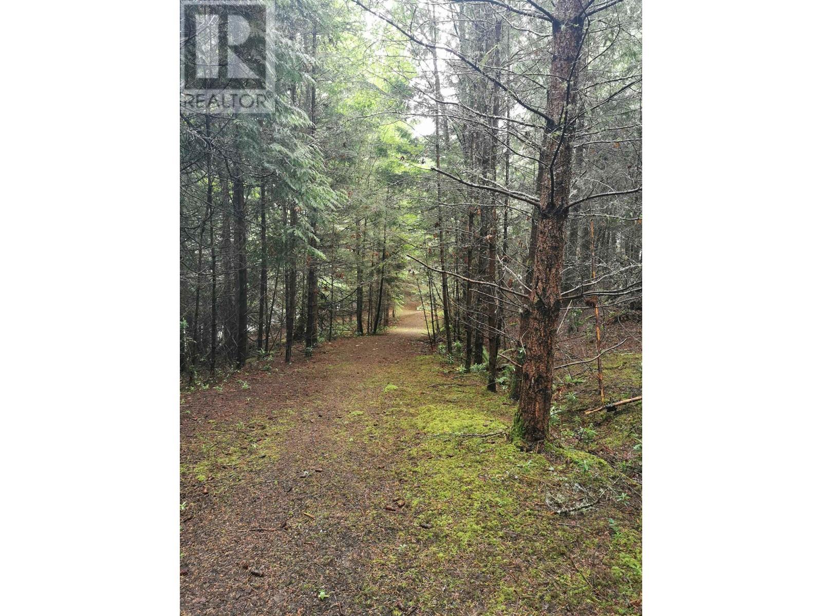 706 FERNHILL ROAD, Mayne Island