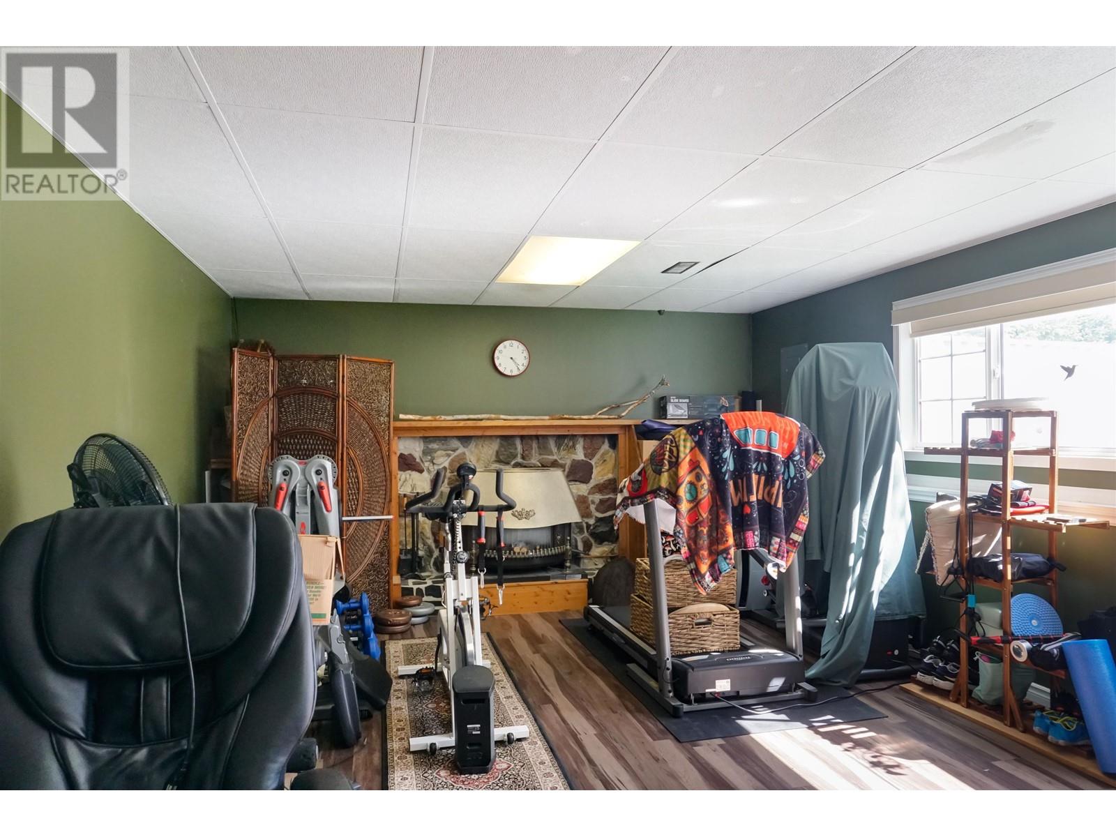 11 AMOS STREET, Kitimat