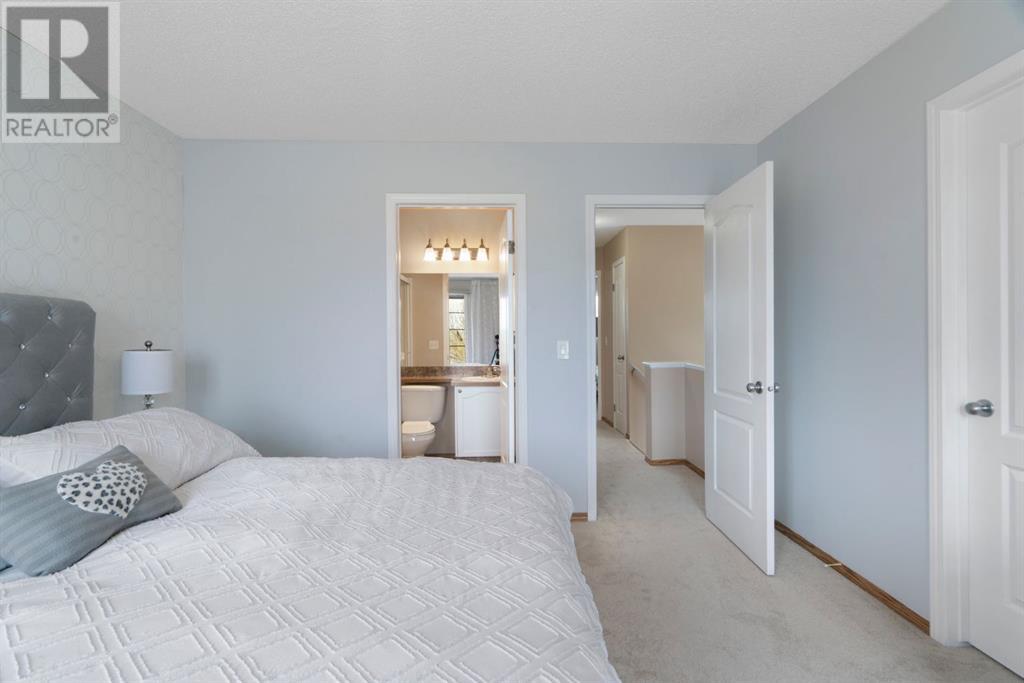 Single Family House for Sale in  Eversyde Circle SW Evergreen Calgary 